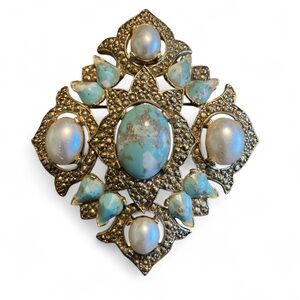 Vtg 1968 Sarah Coventry “Remembrance” Brooch Faux Pearls Turquoise Gold Tone